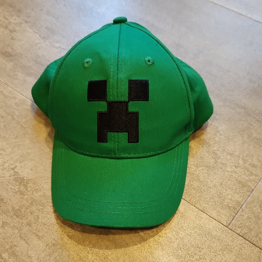 Minecraft Hat Children's EUC Licensed